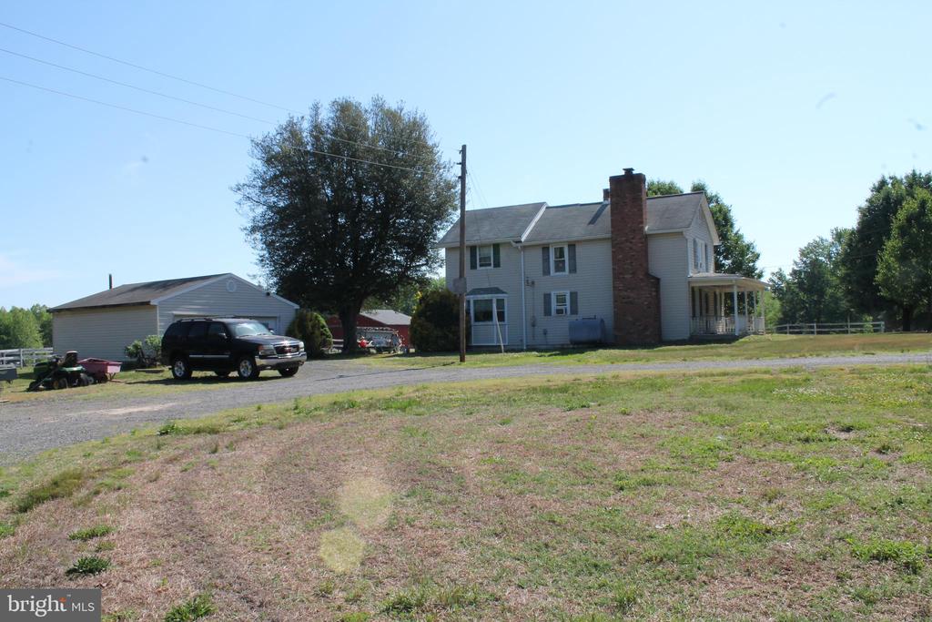 6019 HICKORY RIDGE RD, SPOTSYLVANIA, Virginia 22551, 4 Bedrooms Bedrooms, ,1 BathroomBathrooms,Residential,6019 HICKORY RIDGE RD,VASP2042090 MLS # VASP2042090