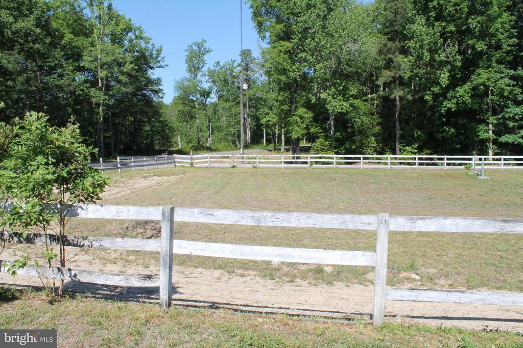 6019 HICKORY RIDGE RD, SPOTSYLVANIA, Virginia 22551, 4 Bedrooms Bedrooms, ,1 BathroomBathrooms,Residential,6019 HICKORY RIDGE RD,VASP2042090 MLS # VASP2042090