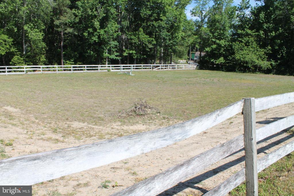 6019 HICKORY RIDGE RD, SPOTSYLVANIA, Virginia 22551, 4 Bedrooms Bedrooms, ,1 BathroomBathrooms,Residential,6019 HICKORY RIDGE RD,VASP2042090 MLS # VASP2042090