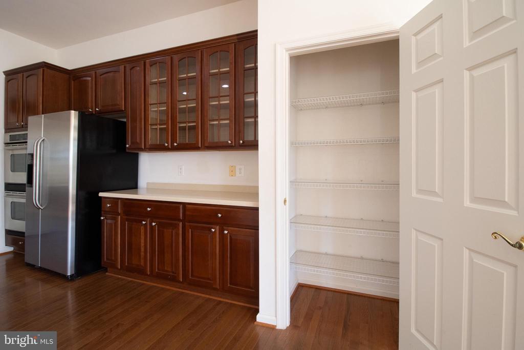 6708 STREAM VIEW LN, WARRENTON, Virginia 20187, 3 Bedrooms Bedrooms, ,2 BathroomsBathrooms,Residential,6708 STREAM VIEW LN,VAFQ2022010 MLS # VAFQ2022010