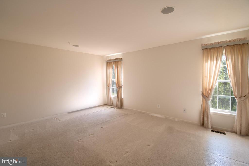 6708 STREAM VIEW LN, WARRENTON, Virginia 20187, 3 Bedrooms Bedrooms, ,2 BathroomsBathrooms,Residential,6708 STREAM VIEW LN,VAFQ2022010 MLS # VAFQ2022010