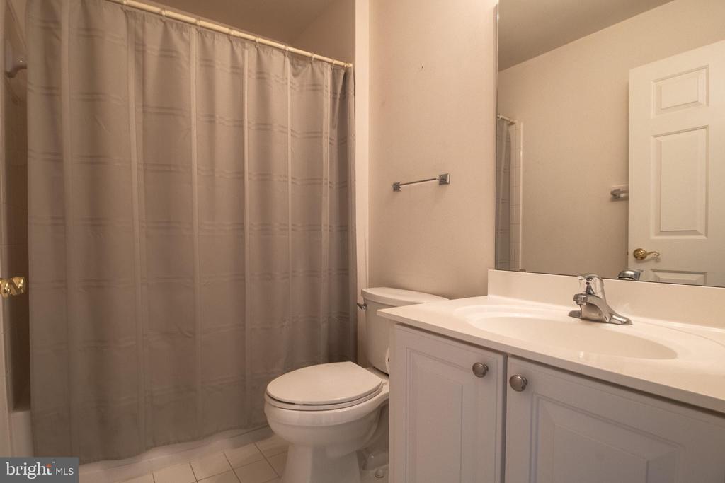 6708 STREAM VIEW LN, WARRENTON, Virginia 20187, 3 Bedrooms Bedrooms, ,2 BathroomsBathrooms,Residential,6708 STREAM VIEW LN,VAFQ2022010 MLS # VAFQ2022010
