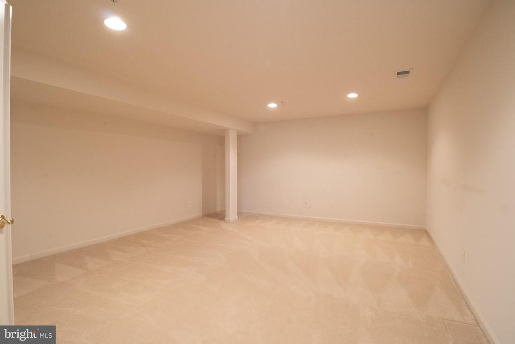 6708 STREAM VIEW LN, WARRENTON, Virginia 20187, 3 Bedrooms Bedrooms, ,2 BathroomsBathrooms,Residential,6708 STREAM VIEW LN,VAFQ2022010 MLS # VAFQ2022010