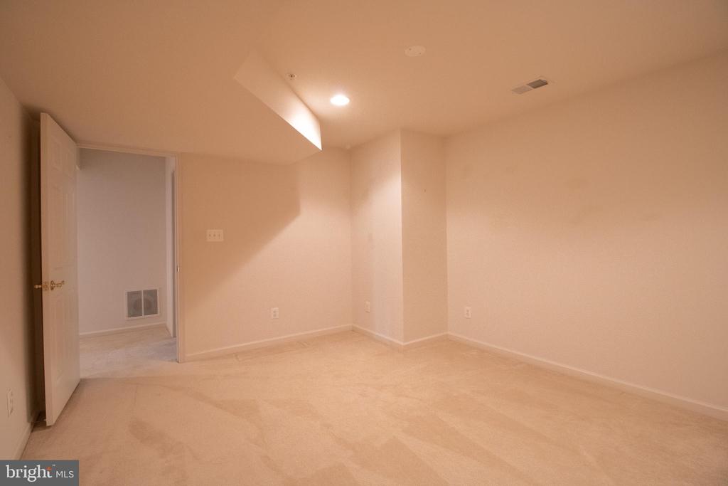 6708 STREAM VIEW LN, WARRENTON, Virginia 20187, 3 Bedrooms Bedrooms, ,2 BathroomsBathrooms,Residential,6708 STREAM VIEW LN,VAFQ2022010 MLS # VAFQ2022010