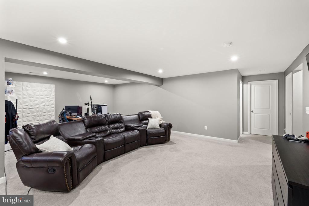 9305 SPRING HILL LN, FREDERICKSBURG, Virginia 22408, 4 Bedrooms Bedrooms, ,4 BathroomsBathrooms,Residential,9305 SPRING HILL LN,VASP2042422 MLS # VASP2042422