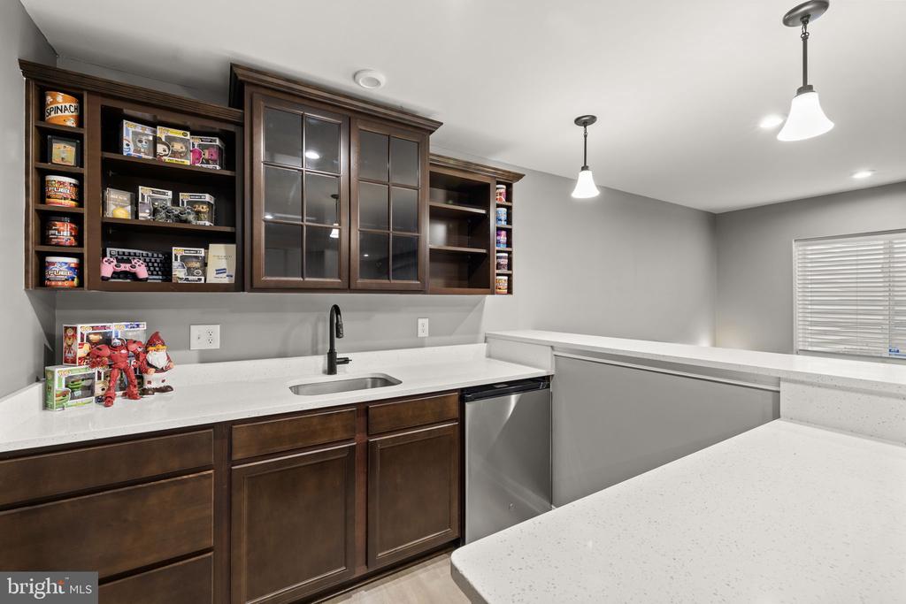 9305 SPRING HILL LN, FREDERICKSBURG, Virginia 22408, 4 Bedrooms Bedrooms, ,4 BathroomsBathrooms,Residential,9305 SPRING HILL LN,VASP2042422 MLS # VASP2042422
