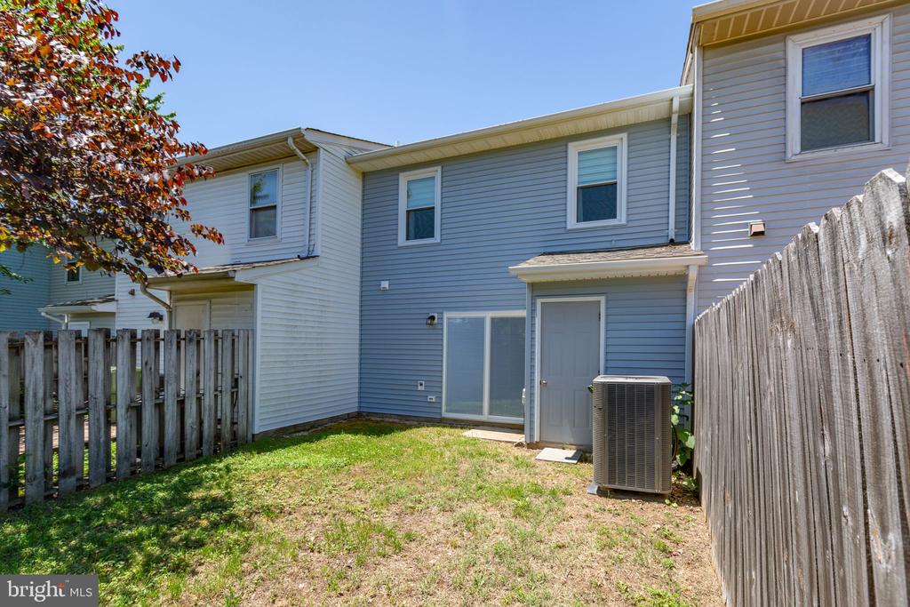 10307 GREEN WILLOW AVE, FREDERICKSBURG, Virginia 22407, 3 Bedrooms Bedrooms, ,1 BathroomBathrooms,Residential,BREEZEWOOD,10307 GREEN WILLOW AVE,VASP2042404 MLS # VASP2042404