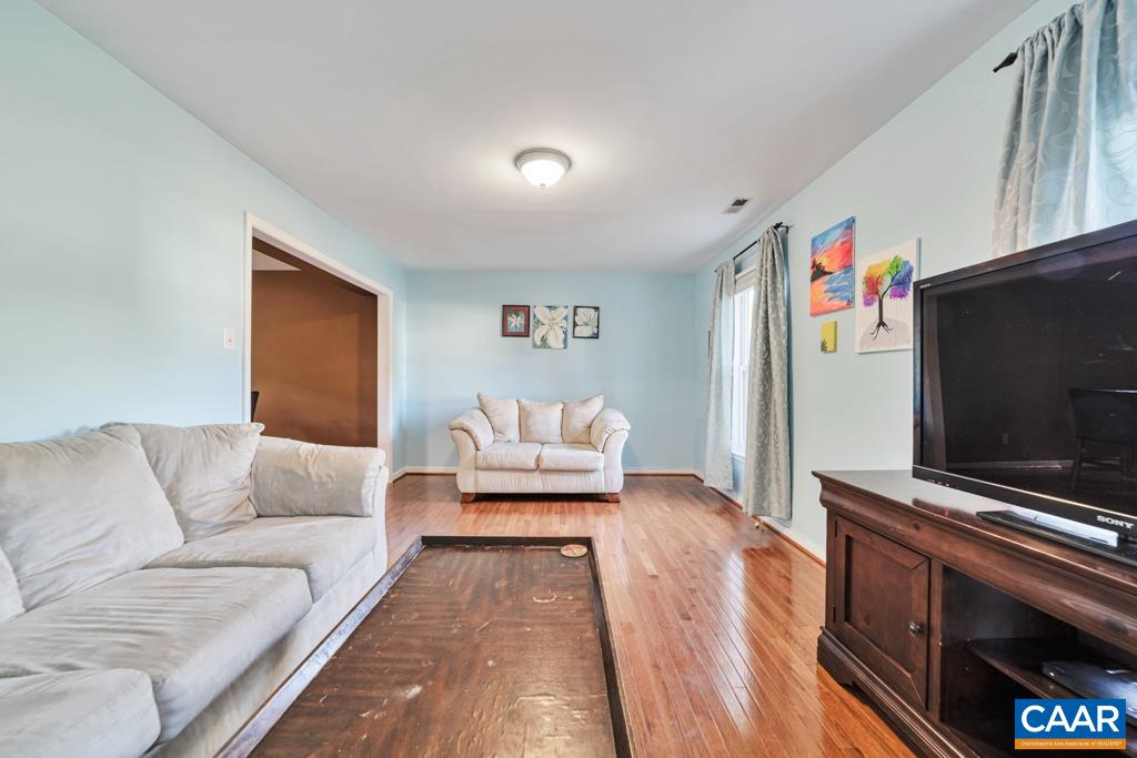 11060 FOREST TRACE WAY, GLEN ALLEN, Virginia 23059, 4 Bedrooms Bedrooms, ,2 BathroomsBathrooms,Residential,11060 FOREST TRACE WAY,677763 MLS # 677763