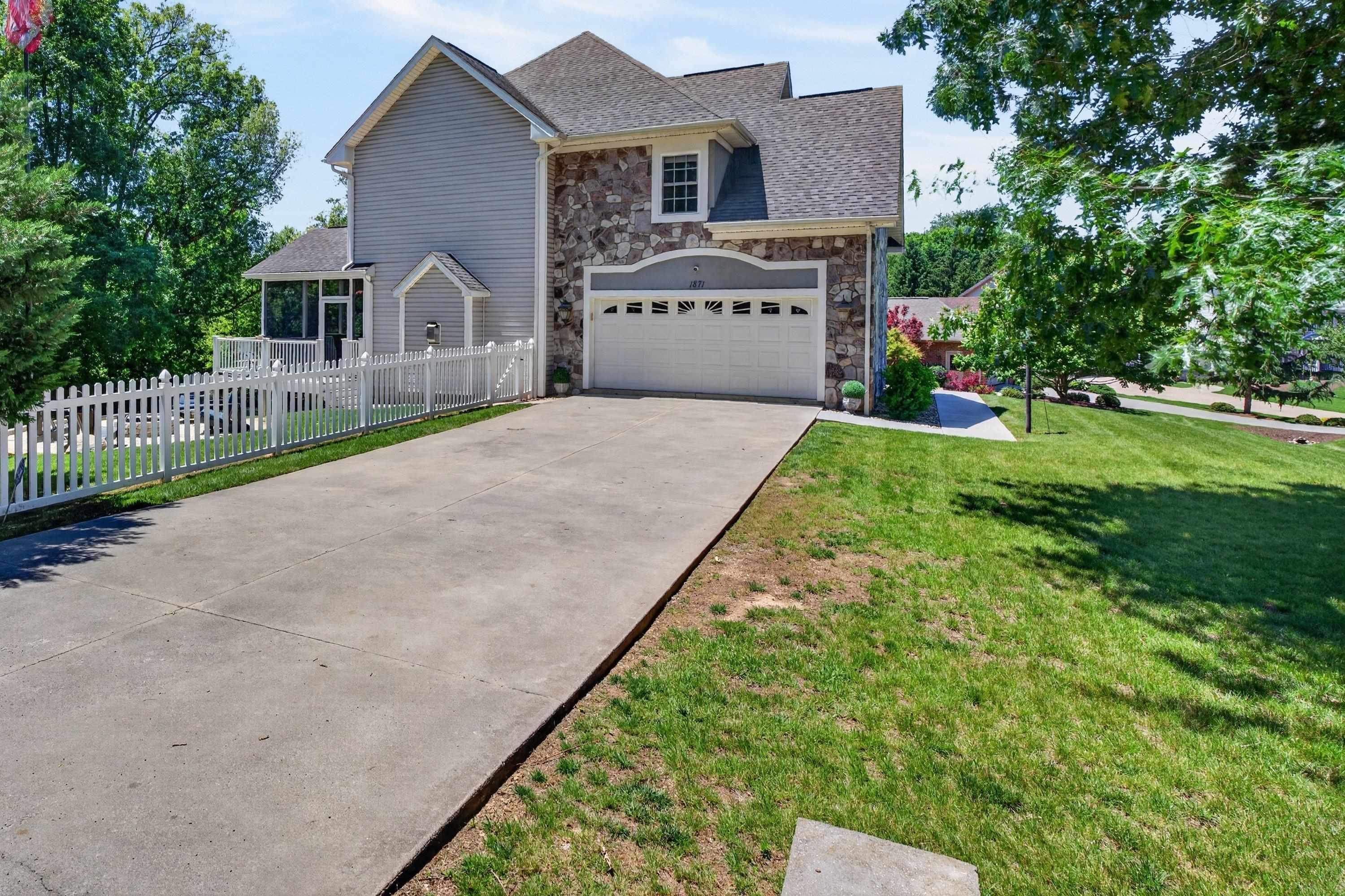 1871 BUCKLAND DR, ROCKINGHAM, Virginia 22801, 4 Bedrooms Bedrooms, ,3 BathroomsBathrooms,Residential,1871 BUCKLAND DR,677834 MLS # 677834