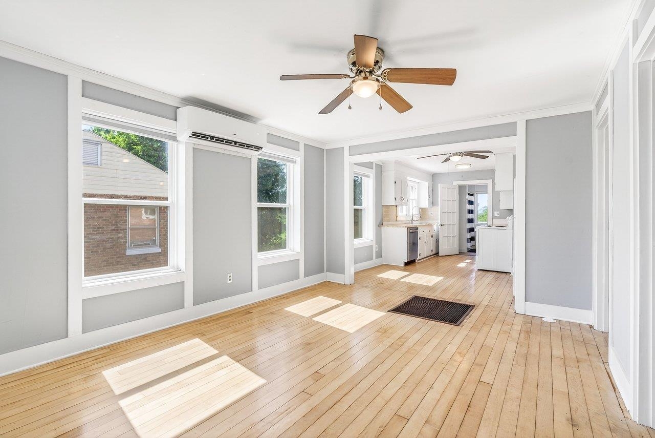 541 HULL ST, STAUNTON, Virginia 24401, 3 Bedrooms Bedrooms, ,2 BathroomsBathrooms,Residential,541 HULL ST,677835 MLS # 677835 541 HULL ST, STAUNTON, Virginia 24401, 3 Bedrooms Bedrooms, ,2 BathroomsBathrooms,Residential,541 HULL ST,677835 MLS # 677835