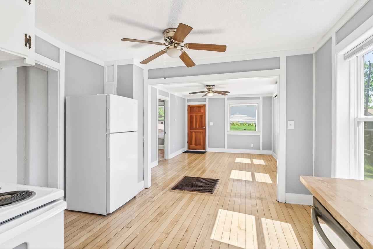 541 HULL ST, STAUNTON, Virginia 24401, 3 Bedrooms Bedrooms, ,2 BathroomsBathrooms,Residential,541 HULL ST,677835 MLS # 677835 541 HULL ST, STAUNTON, Virginia 24401, 3 Bedrooms Bedrooms, ,2 BathroomsBathrooms,Residential,541 HULL ST,677835 MLS # 677835