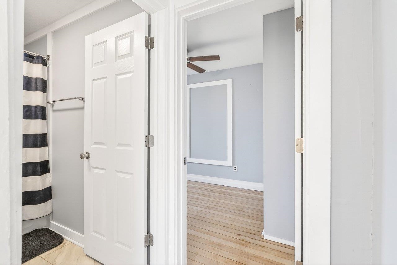 541 HULL ST, STAUNTON, Virginia 24401, 3 Bedrooms Bedrooms, ,2 BathroomsBathrooms,Residential,541 HULL ST,677835 MLS # 677835 541 HULL ST, STAUNTON, Virginia 24401, 3 Bedrooms Bedrooms, ,2 BathroomsBathrooms,Residential,541 HULL ST,677835 MLS # 677835