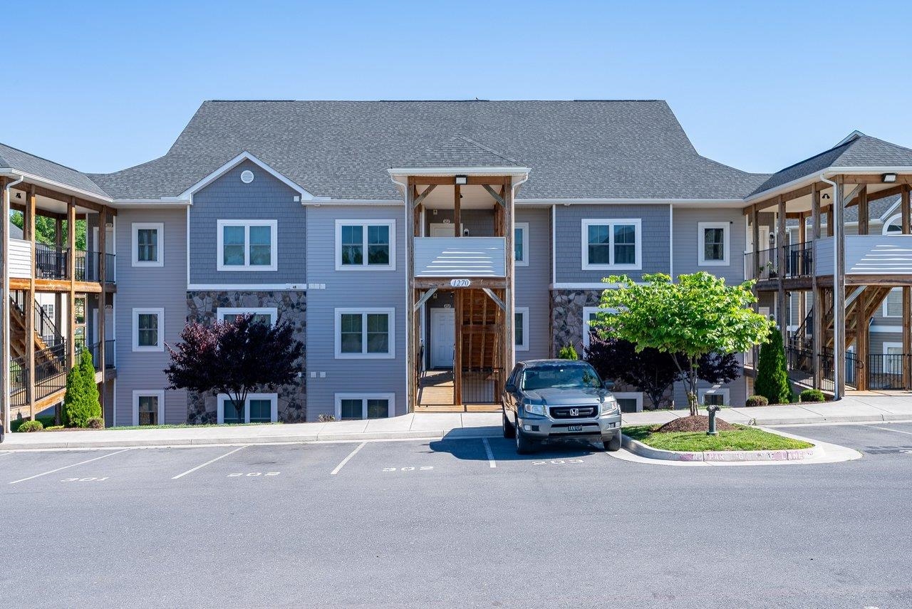 1270 CONSTITUTION CT, HARRISONBURG, Virginia 22802, 2 Bedrooms Bedrooms, ,2 BathroomsBathrooms,Residential,1270 CONSTITUTION CT,677836 MLS # 677836 1270 CONSTITUTION CT, HARRISONBURG, Virginia 22802, 2 Bedrooms Bedrooms, ,2 BathroomsBathrooms,Residential,1270 CONSTITUTION CT,677836 MLS # 677836