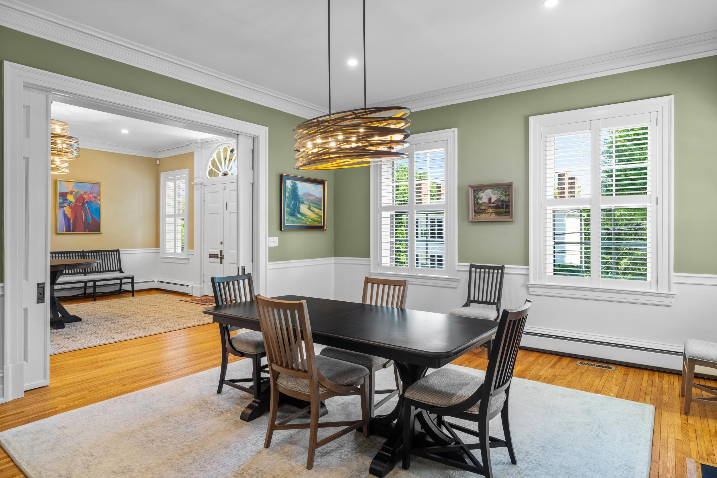 305 E BEVERLEY ST, STAUNTON, Virginia 24401, 4 Bedrooms Bedrooms, ,2 BathroomsBathrooms,Residential,305 E BEVERLEY ST,677841 MLS # 677841