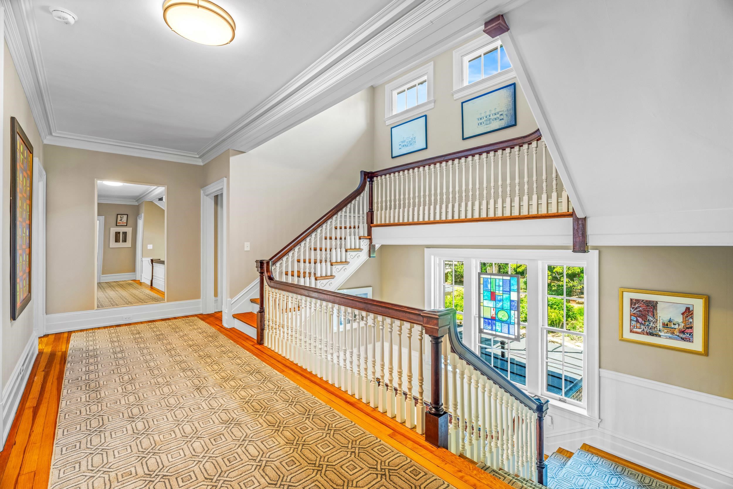 305 E BEVERLEY ST, STAUNTON, Virginia 24401, 4 Bedrooms Bedrooms, ,2 BathroomsBathrooms,Residential,305 E BEVERLEY ST,677841 MLS # 677841
