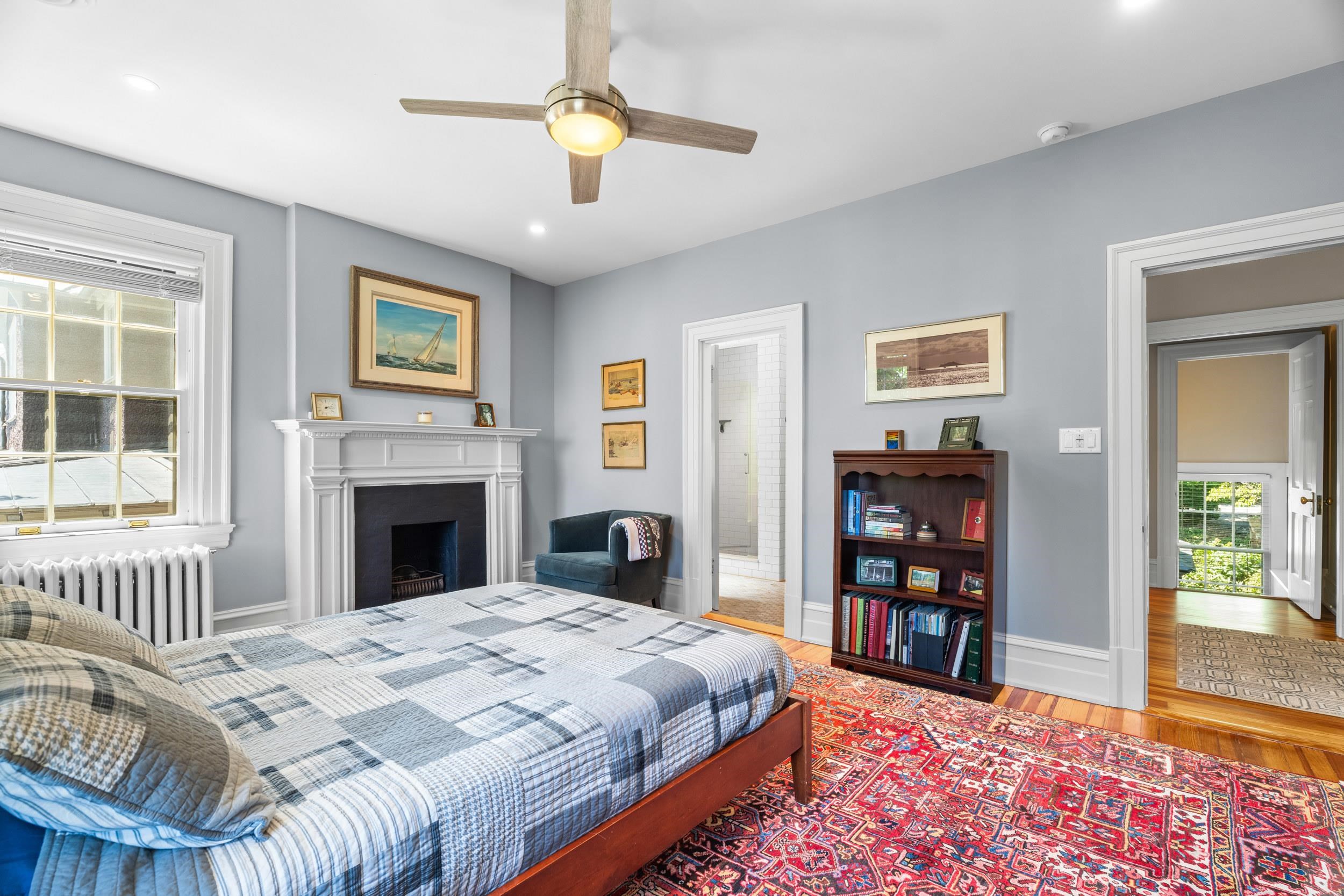 305 E BEVERLEY ST, STAUNTON, Virginia 24401, 4 Bedrooms Bedrooms, ,2 BathroomsBathrooms,Residential,305 E BEVERLEY ST,677841 MLS # 677841