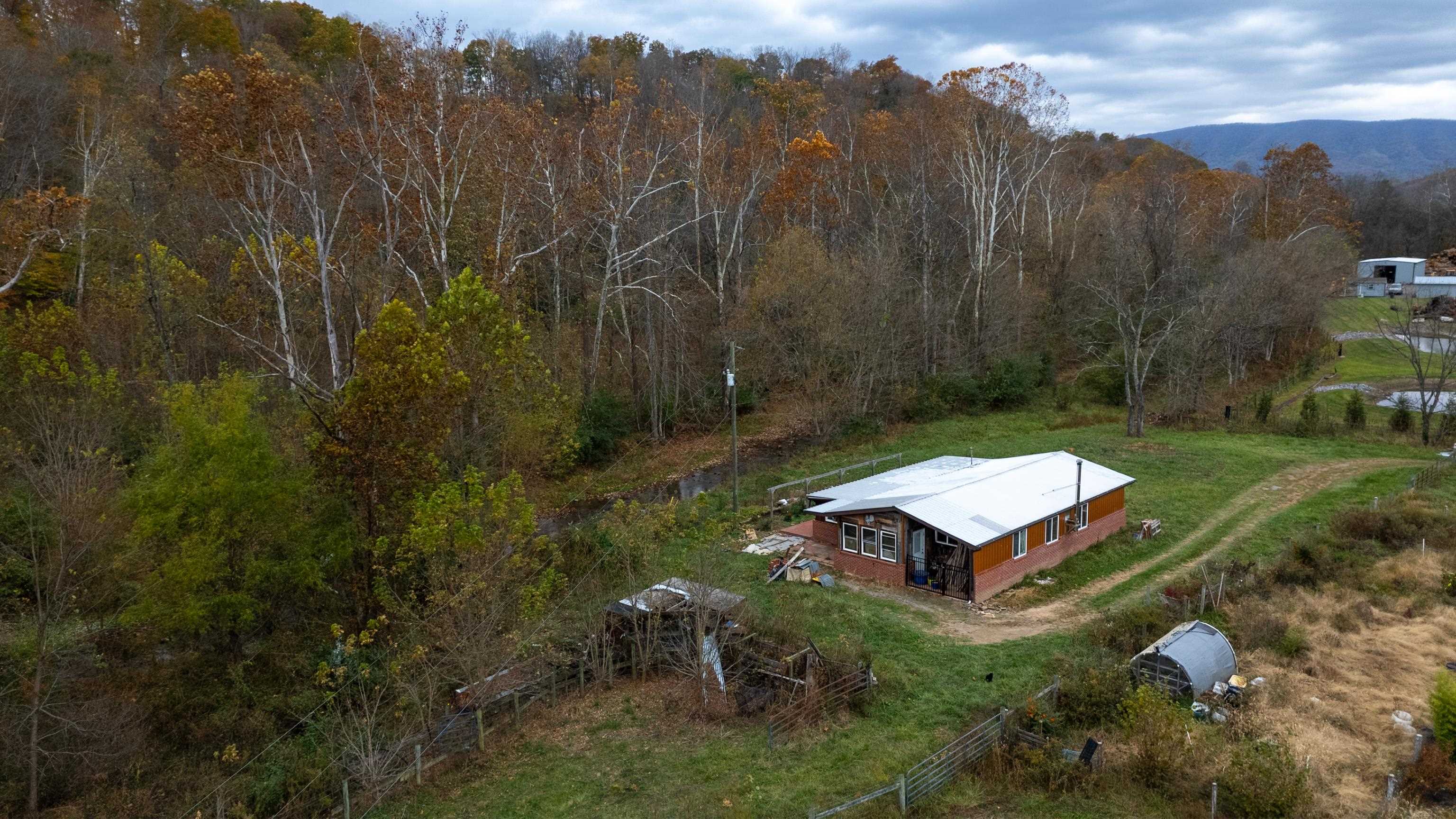 3441 W MIDLAND TRL, LEXINGTON, Virginia 24450, 2 Bedrooms Bedrooms, ,1 BathroomBathrooms,Residential,3441 W MIDLAND TRL,677843 MLS # 677843 3441 W MIDLAND TRL, LEXINGTON, Virginia 24450, 2 Bedrooms Bedrooms, ,1 BathroomBathrooms,Residential,3441 W MIDLAND TRL,677843 MLS # 677843