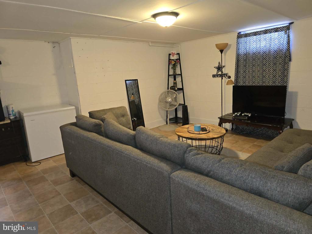 196 SELMA RD, ORANGE, Virginia 22960, 2 Bedrooms Bedrooms, ,1 BathroomBathrooms,Residential,196 SELMA RD,VAOR2014300 MLS # VAOR2014300