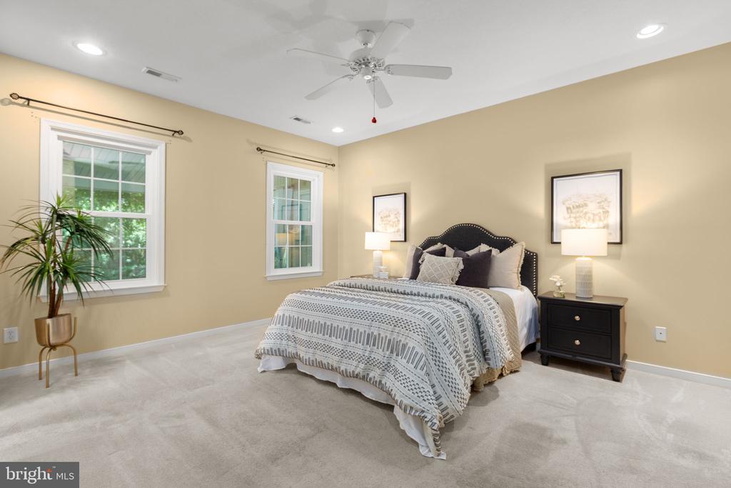 11921 LEGACY WOODS DR, FREDERICKSBURG, Virginia 22407, 3 Bedrooms Bedrooms, ,2 BathroomsBathrooms,Residential,11921 LEGACY WOODS DR,VASP2042472 MLS # VASP2042472