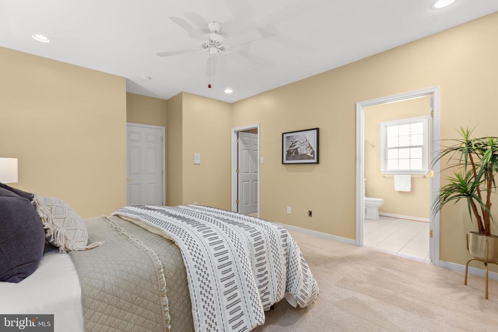 11921 LEGACY WOODS DR, FREDERICKSBURG, Virginia 22407, 3 Bedrooms Bedrooms, ,2 BathroomsBathrooms,Residential,11921 LEGACY WOODS DR,VASP2042472 MLS # VASP2042472