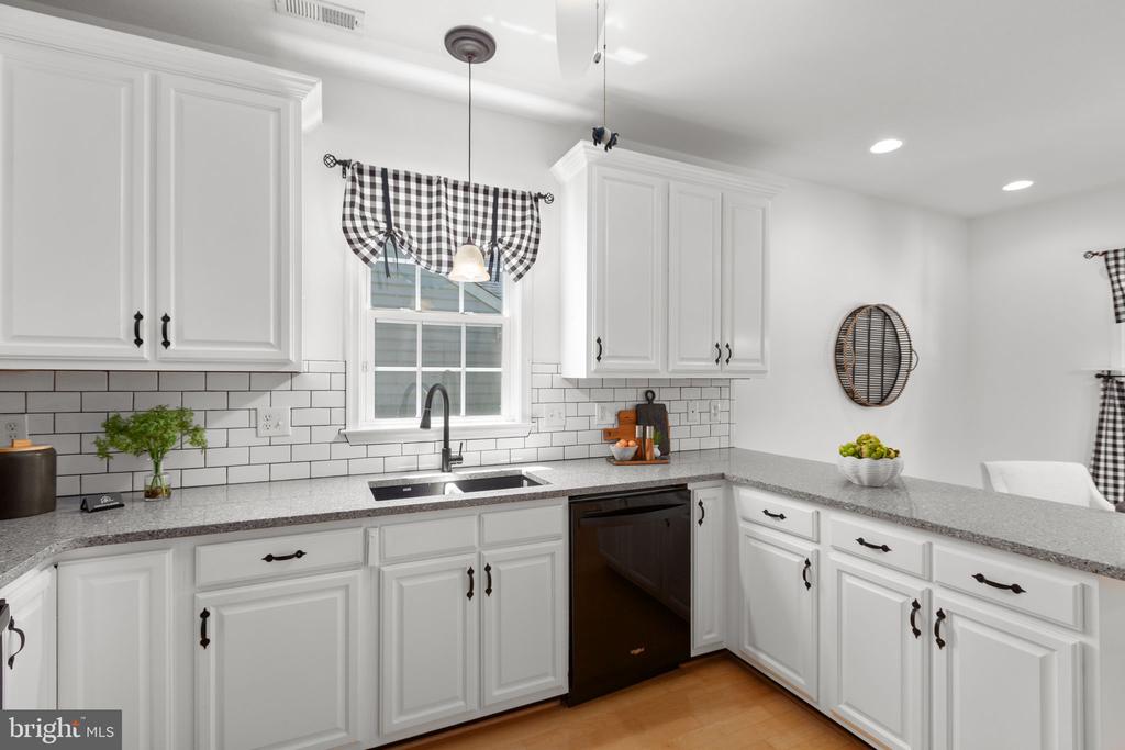 11921 LEGACY WOODS DR, FREDERICKSBURG, Virginia 22407, 3 Bedrooms Bedrooms, ,2 BathroomsBathrooms,Residential,11921 LEGACY WOODS DR,VASP2042472 MLS # VASP2042472