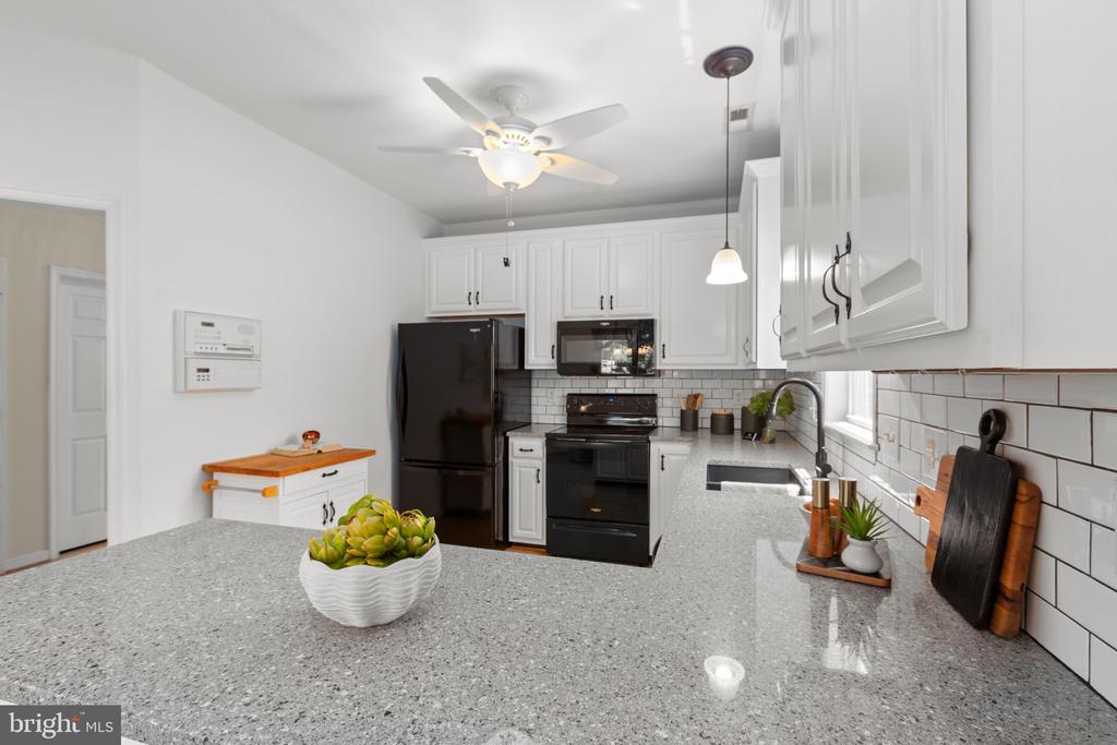 11921 LEGACY WOODS DR, FREDERICKSBURG, Virginia 22407, 3 Bedrooms Bedrooms, ,2 BathroomsBathrooms,Residential,11921 LEGACY WOODS DR,VASP2042472 MLS # VASP2042472