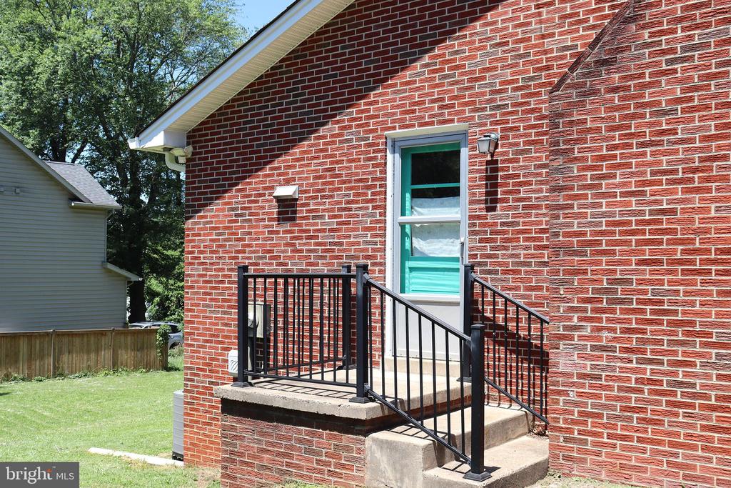 166 ELM ST, WARRENTON, Virginia 20186, 3 Bedrooms Bedrooms, ,2 BathroomsBathrooms,Residential,166 ELM ST,VAFQ2022248 MLS # VAFQ2022248