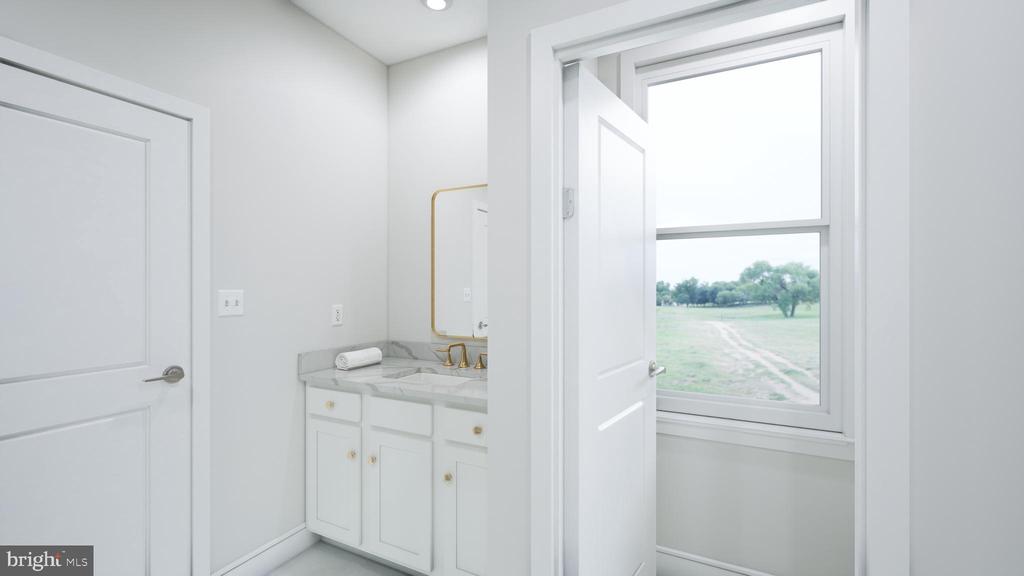 2610 BLUE RIDGE AVE, MARSHALL, Virginia 20115, 3 Bedrooms Bedrooms, ,3 BathroomsBathrooms,Residential,2610 BLUE RIDGE AVE,VAFQ2022332 MLS # VAFQ2022332