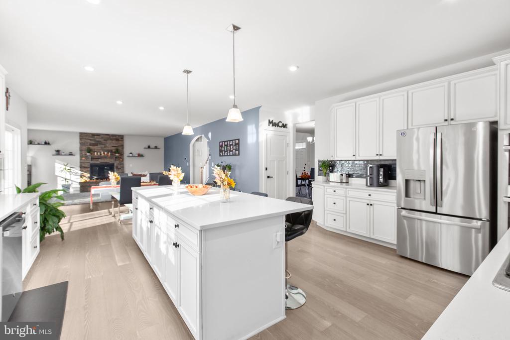 12301 FAWN LAKE PKWY, SPOTSYLVANIA, Virginia 22551, 5 Bedrooms Bedrooms, ,3 BathroomsBathrooms,Residential,12301 FAWN LAKE PKWY,VASP2042478 MLS # VASP2042478
