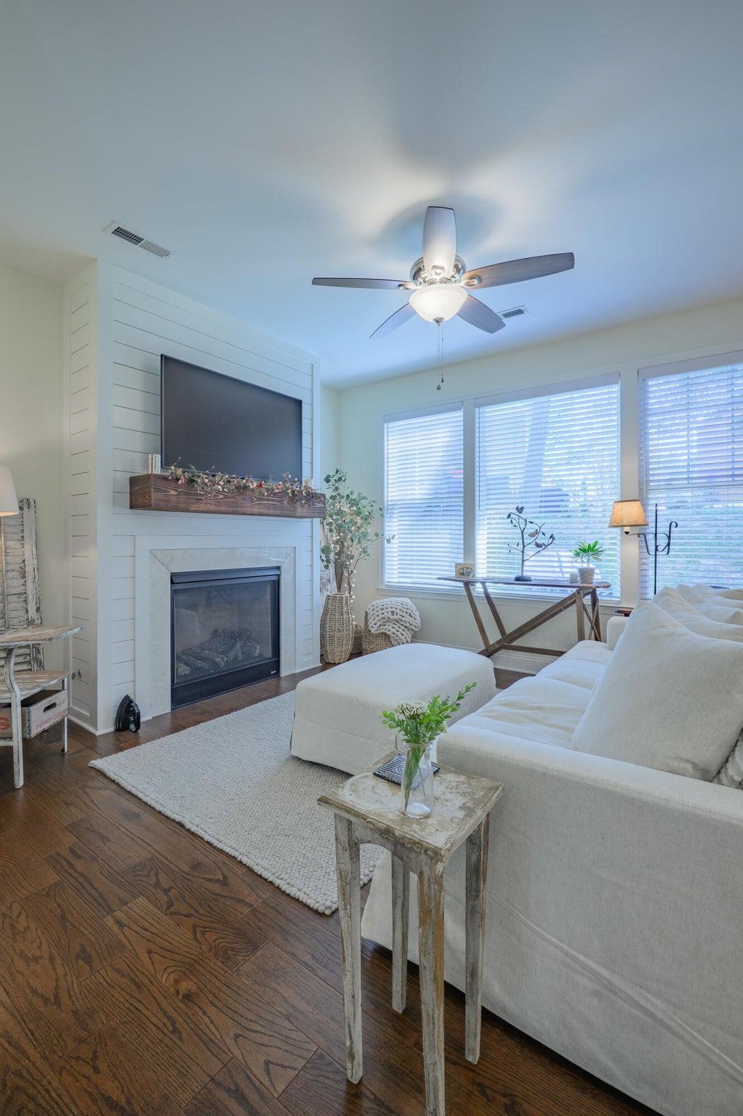 A gas fireplace!