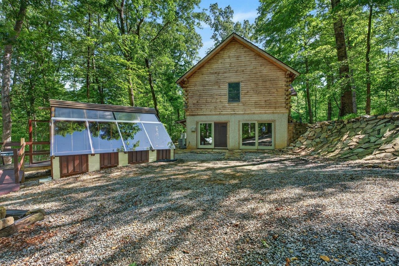 1906 CUTBANK LN, ELKTON, Virginia 22827, 3 Bedrooms Bedrooms, ,2 BathroomsBathrooms,Residential,1906 CUTBANK LN,677858 MLS # 677858