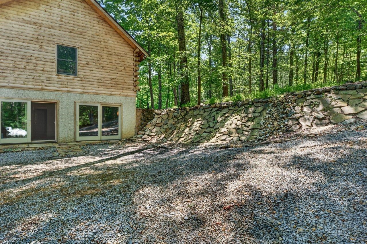 1906 CUTBANK LN, ELKTON, Virginia 22827, 3 Bedrooms Bedrooms, ,2 BathroomsBathrooms,Residential,1906 CUTBANK LN,677858 MLS # 677858