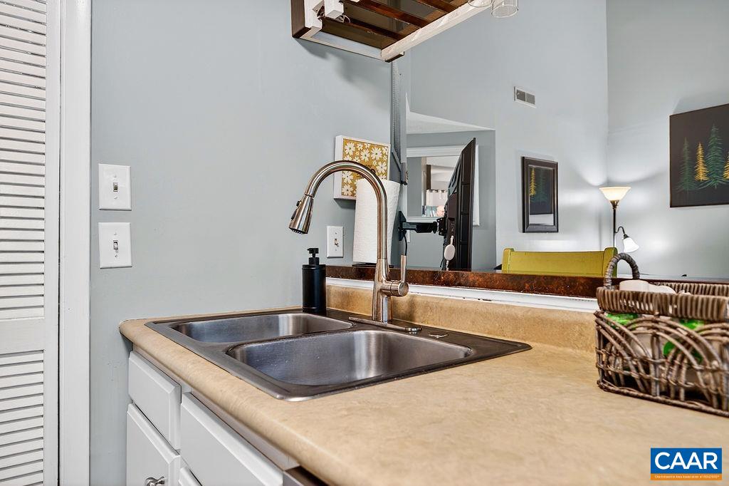 473 THREE RIDGES CONDOS, WINTERGREEN RESORT, Virginia 22967, 2 Bedrooms Bedrooms, ,2 BathroomsBathrooms,Residential,473 THREE RIDGES CONDOS,677861 MLS # 677861