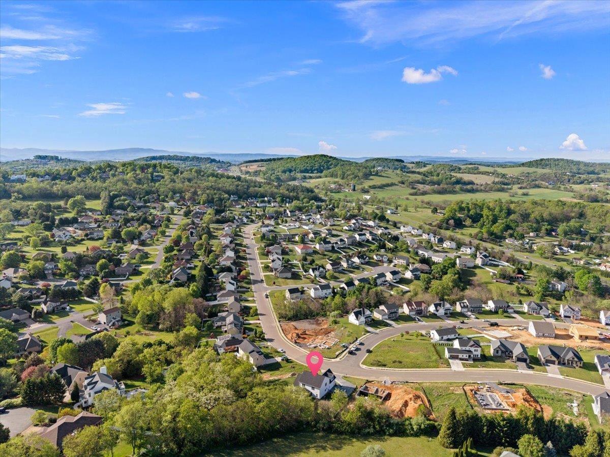 430 RACHEL DR, PENN LAIRD, Virginia 22812, 5 Bedrooms Bedrooms, ,3 BathroomsBathrooms,Residential,430 RACHEL DR,677865 MLS # 677865