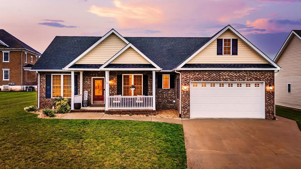 14 OLD OAK DR, STUARTS DRAFT, Virginia 24477, 3 Bedrooms Bedrooms, ,2 BathroomsBathrooms,Residential,14 OLD OAK DR,677867 MLS # 677867