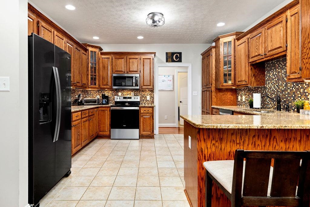 14 OLD OAK DR, STUARTS DRAFT, Virginia 24477, 3 Bedrooms Bedrooms, ,2 BathroomsBathrooms,Residential,14 OLD OAK DR,677867 MLS # 677867