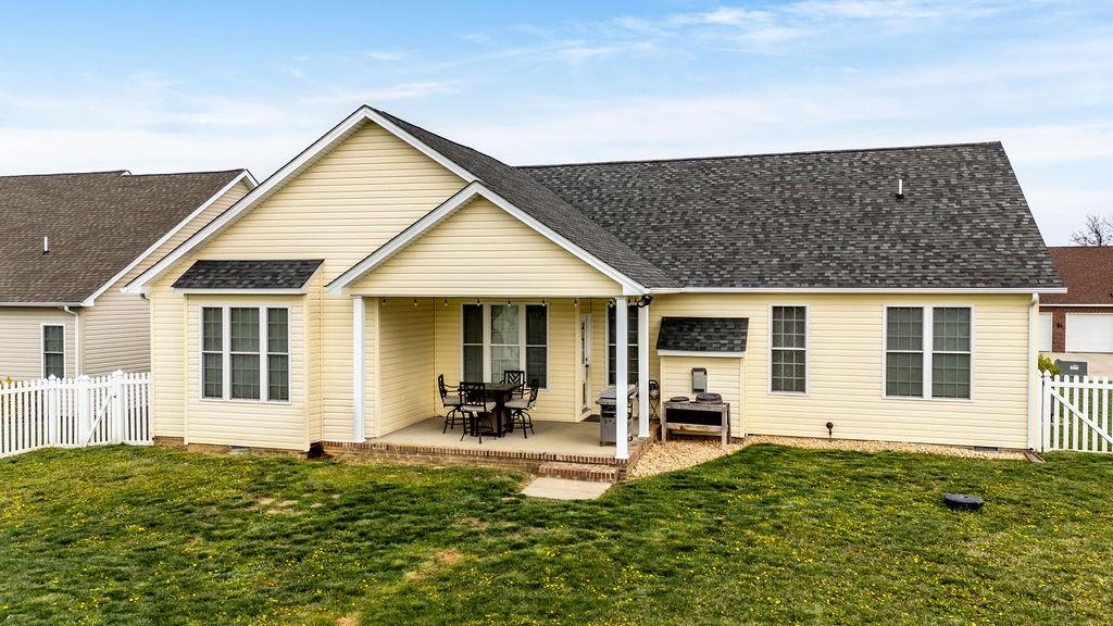14 OLD OAK DR, STUARTS DRAFT, Virginia 24477, 3 Bedrooms Bedrooms, ,2 BathroomsBathrooms,Residential,14 OLD OAK DR,677867 MLS # 677867