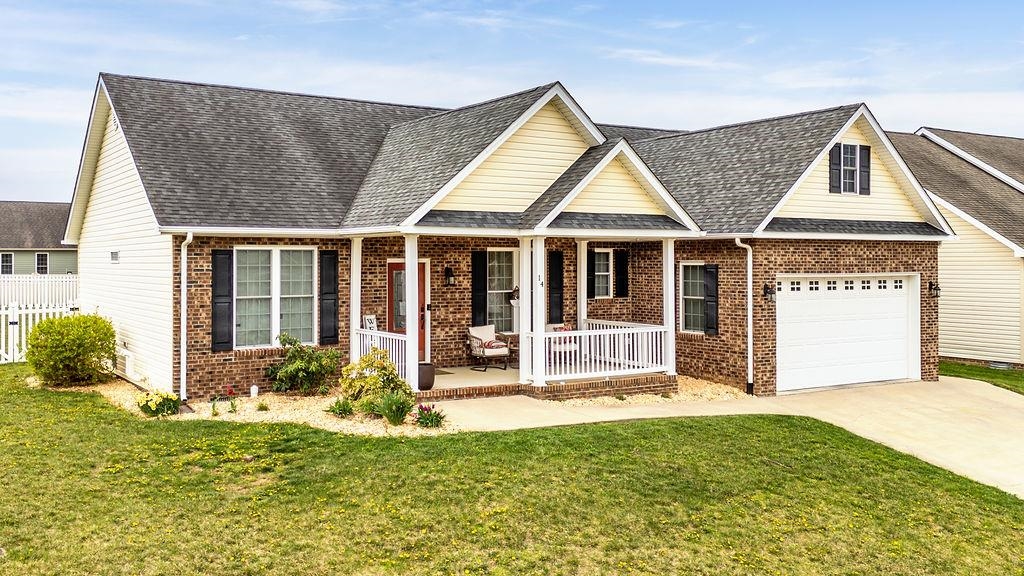 14 OLD OAK DR, STUARTS DRAFT, Virginia 24477, 3 Bedrooms Bedrooms, ,2 BathroomsBathrooms,Residential,14 OLD OAK DR,677867 MLS # 677867