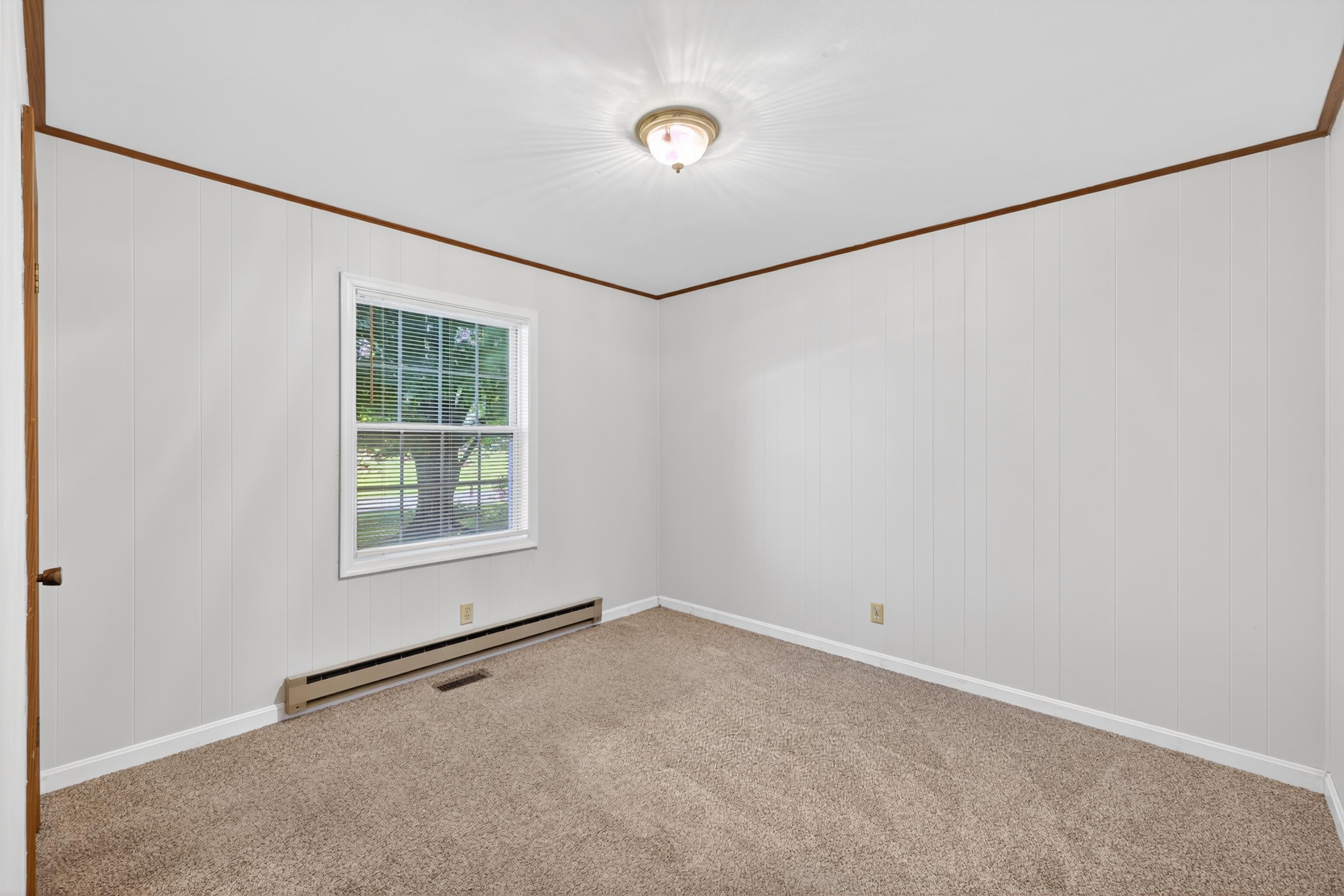 409 13TH ST, GROTTOES, Virginia 24441, 3 Bedrooms Bedrooms, ,1 BathroomBathrooms,Residential,409 13TH ST,677873 MLS # 677873
