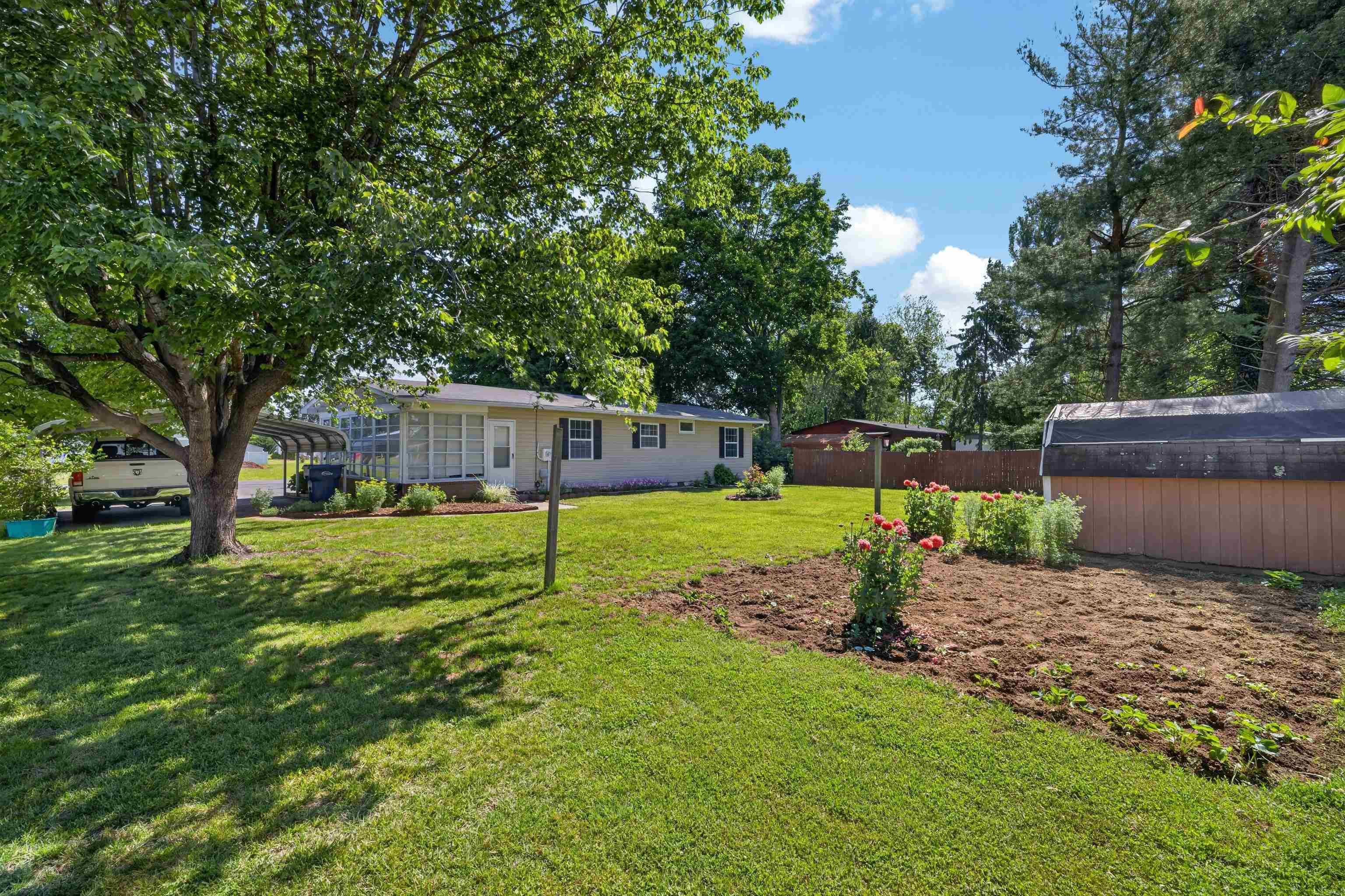 409 13TH ST, GROTTOES, Virginia 24441, 3 Bedrooms Bedrooms, ,1 BathroomBathrooms,Residential,409 13TH ST,677873 MLS # 677873