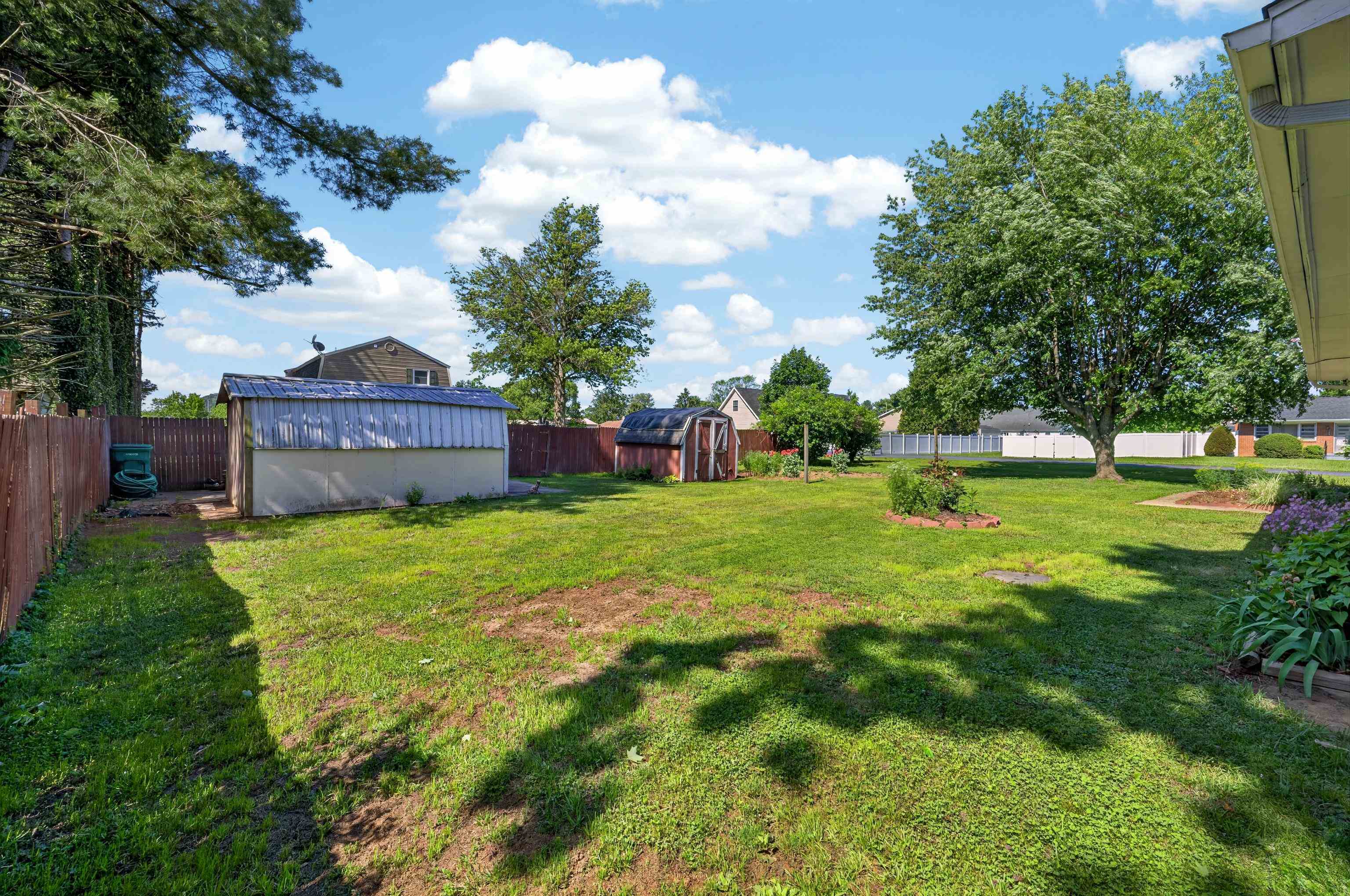 409 13TH ST, GROTTOES, Virginia 24441, 3 Bedrooms Bedrooms, ,1 BathroomBathrooms,Residential,409 13TH ST,677873 MLS # 677873