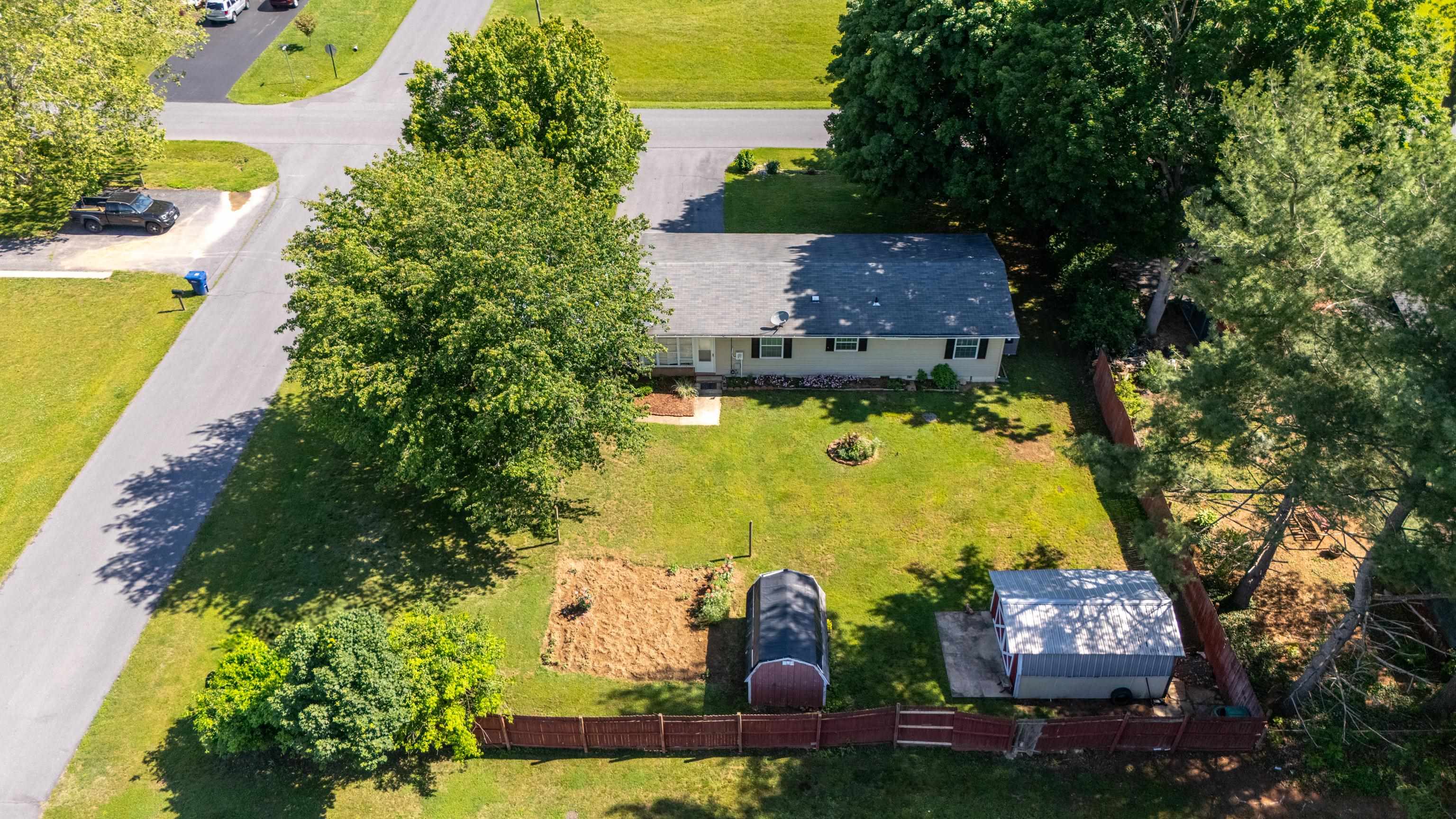 409 13TH ST, GROTTOES, Virginia 24441, 3 Bedrooms Bedrooms, ,1 BathroomBathrooms,Residential,409 13TH ST,677873 MLS # 677873