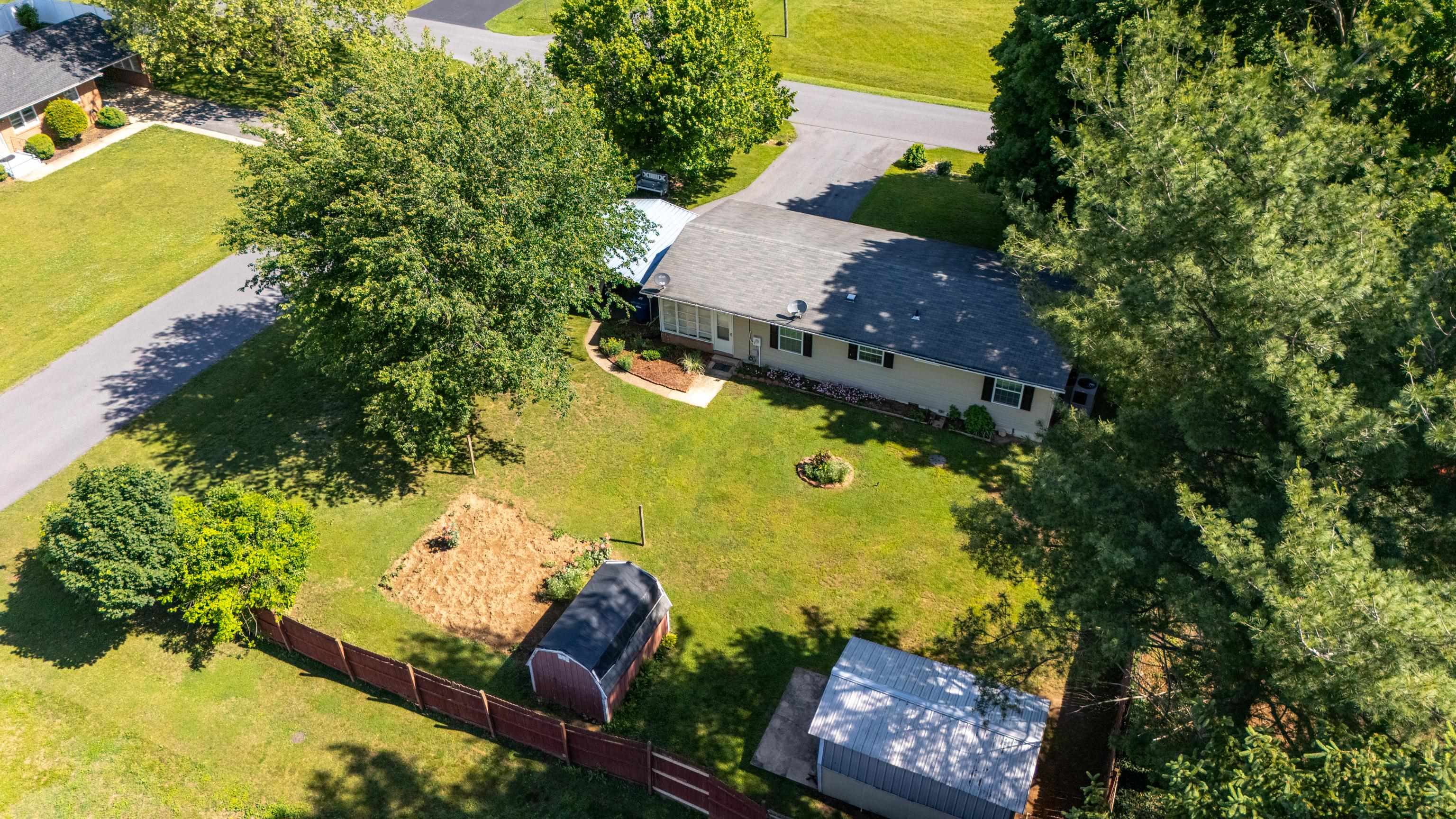 409 13TH ST, GROTTOES, Virginia 24441, 3 Bedrooms Bedrooms, ,1 BathroomBathrooms,Residential,409 13TH ST,677873 MLS # 677873
