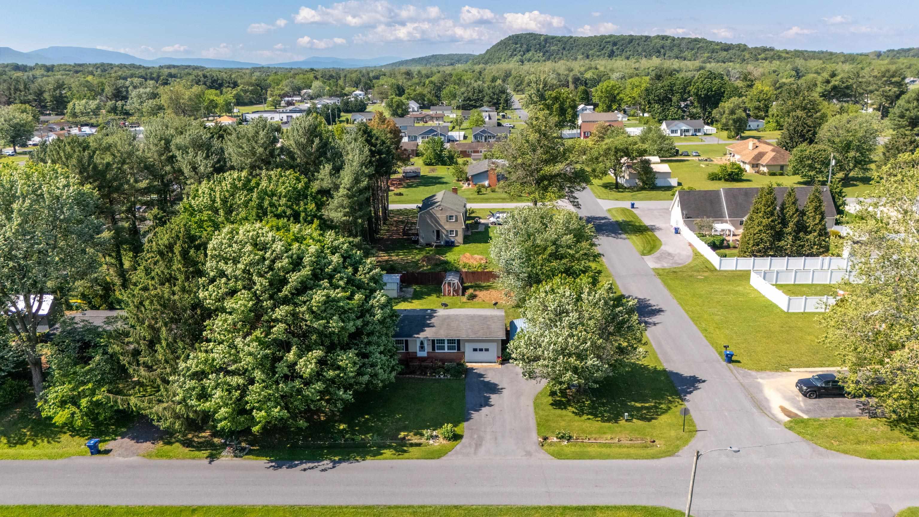 409 13TH ST, GROTTOES, Virginia 24441, 3 Bedrooms Bedrooms, ,1 BathroomBathrooms,Residential,409 13TH ST,677873 MLS # 677873