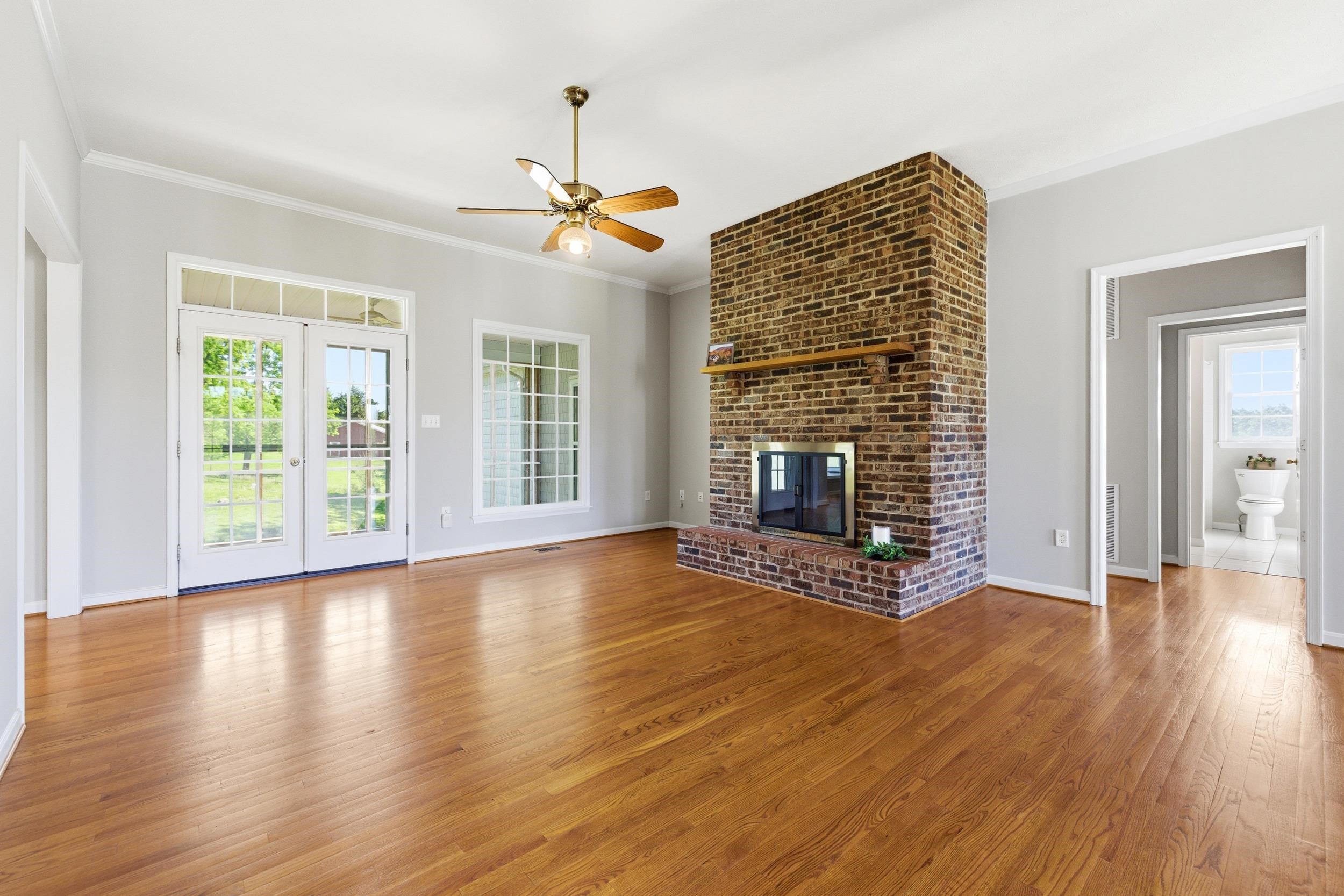 128 FAIRVIEW CIR, WOODSTOCK, Virginia 22664, 5 Bedrooms Bedrooms, ,4 BathroomsBathrooms,Residential,128 FAIRVIEW CIR,677878 MLS # 677878