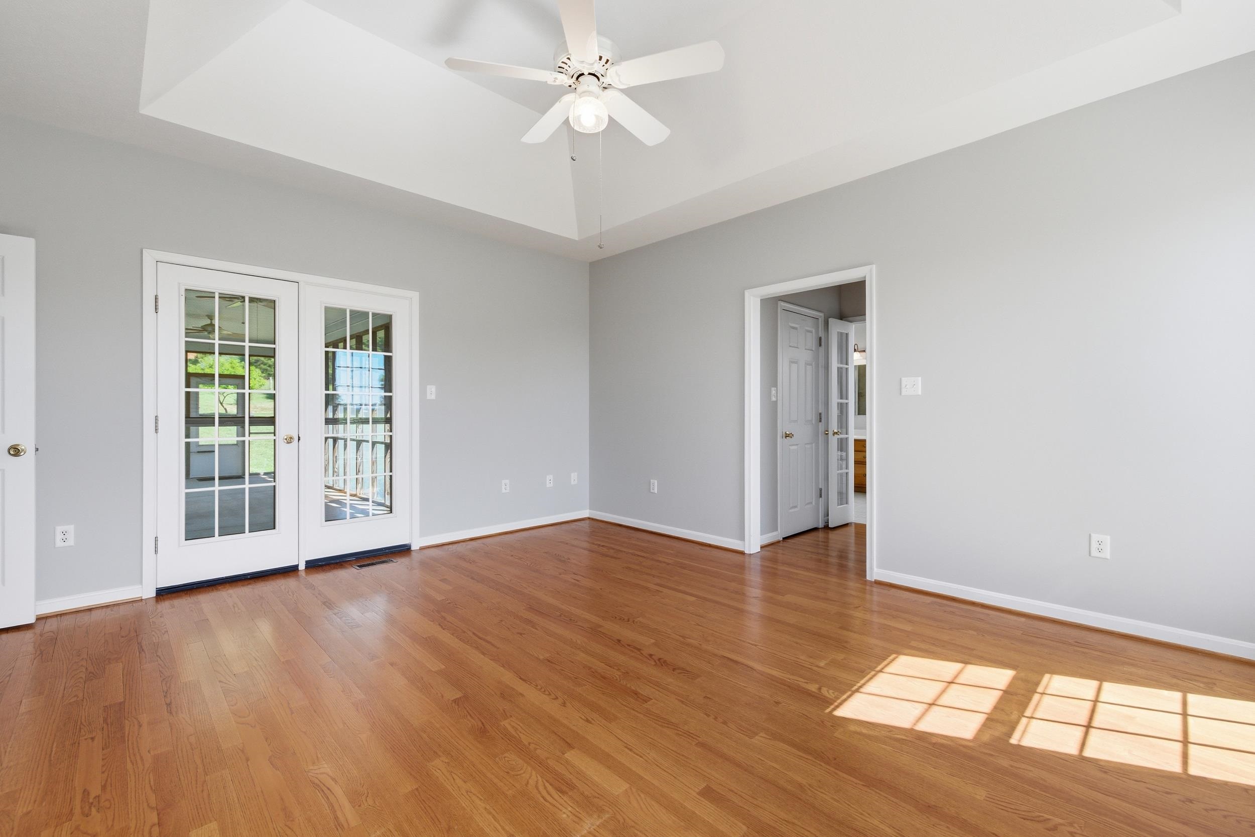 128 FAIRVIEW CIR, WOODSTOCK, Virginia 22664, 5 Bedrooms Bedrooms, ,4 BathroomsBathrooms,Residential,128 FAIRVIEW CIR,677878 MLS # 677878