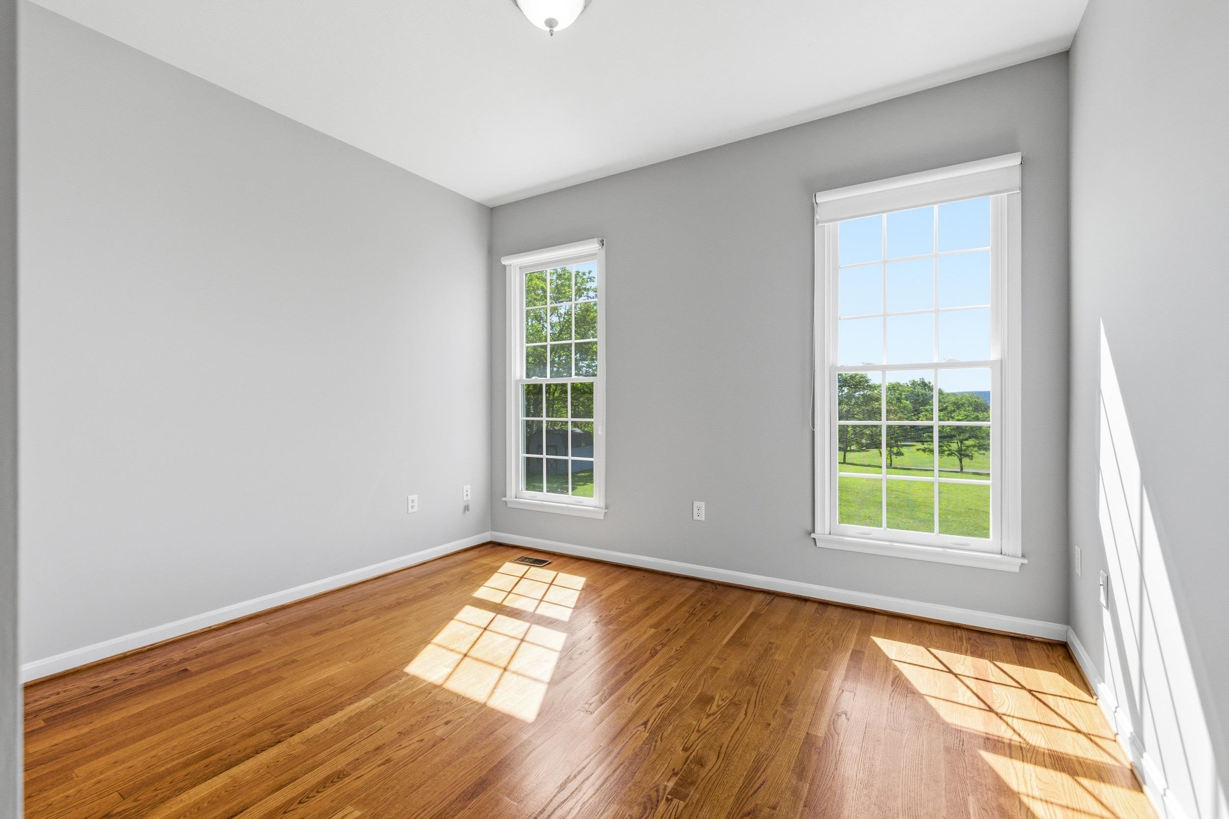 128 FAIRVIEW CIR, WOODSTOCK, Virginia 22664, 5 Bedrooms Bedrooms, ,4 BathroomsBathrooms,Residential,128 FAIRVIEW CIR,677878 MLS # 677878