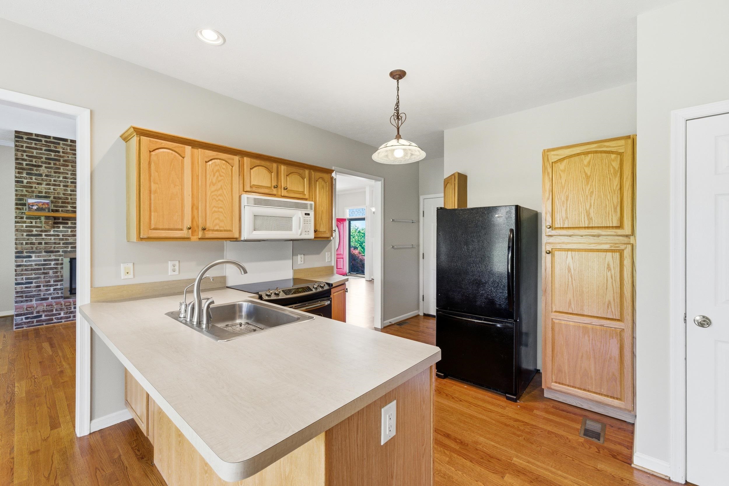 128 FAIRVIEW CIR, WOODSTOCK, Virginia 22664, 5 Bedrooms Bedrooms, ,4 BathroomsBathrooms,Residential,128 FAIRVIEW CIR,677878 MLS # 677878