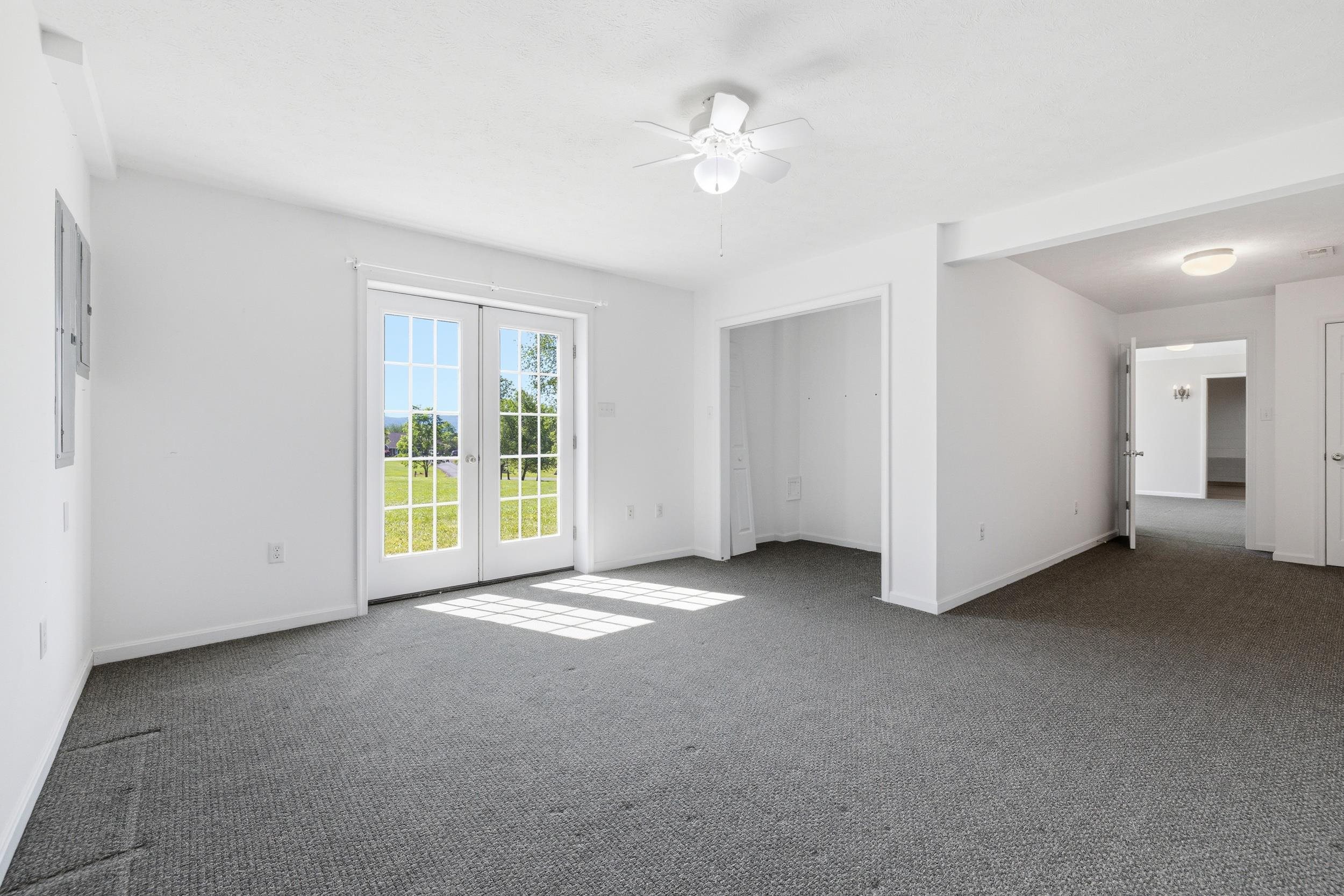 128 FAIRVIEW CIR, WOODSTOCK, Virginia 22664, 5 Bedrooms Bedrooms, ,4 BathroomsBathrooms,Residential,128 FAIRVIEW CIR,677878 MLS # 677878
