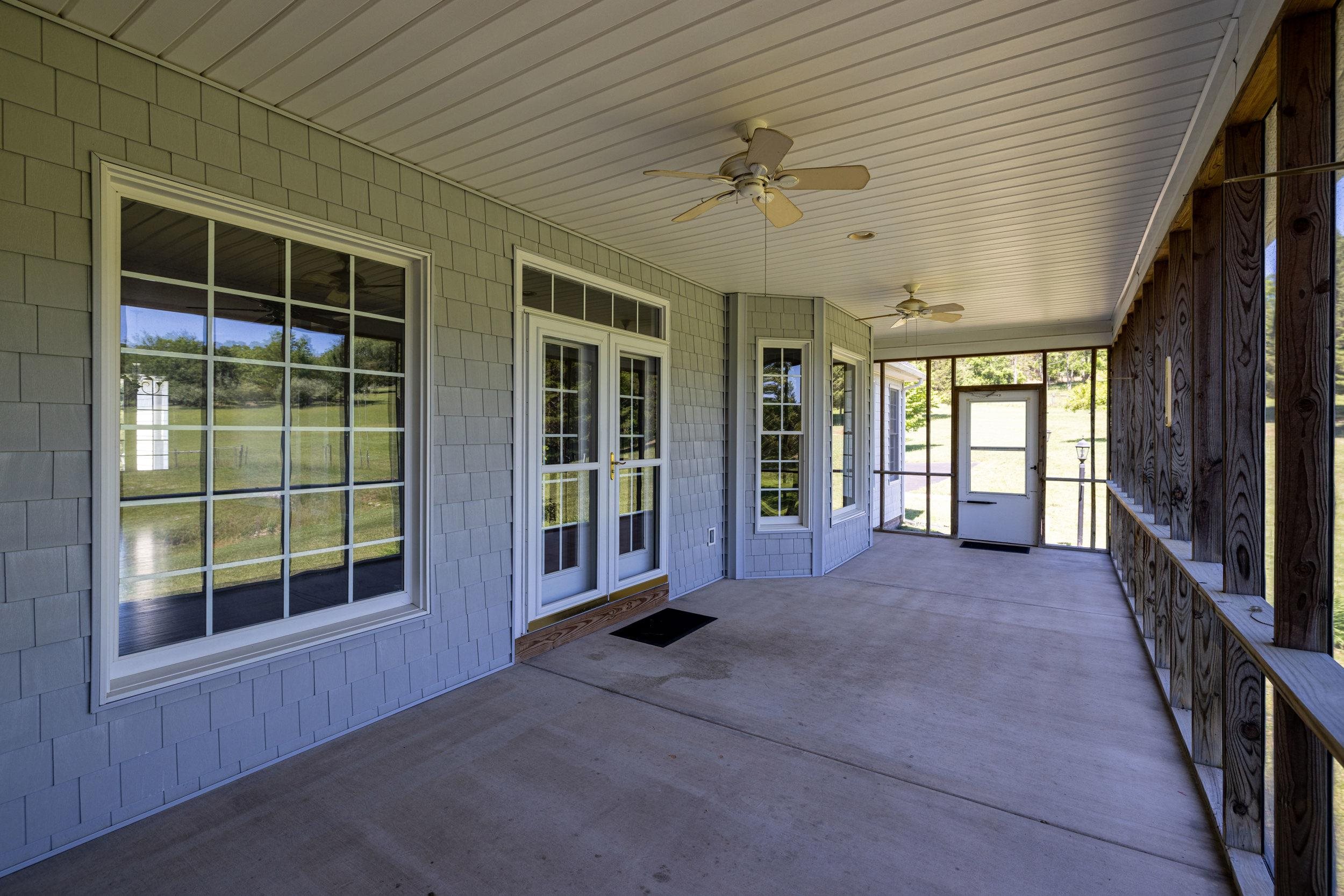 128 FAIRVIEW CIR, WOODSTOCK, Virginia 22664, 5 Bedrooms Bedrooms, ,4 BathroomsBathrooms,Residential,128 FAIRVIEW CIR,677878 MLS # 677878